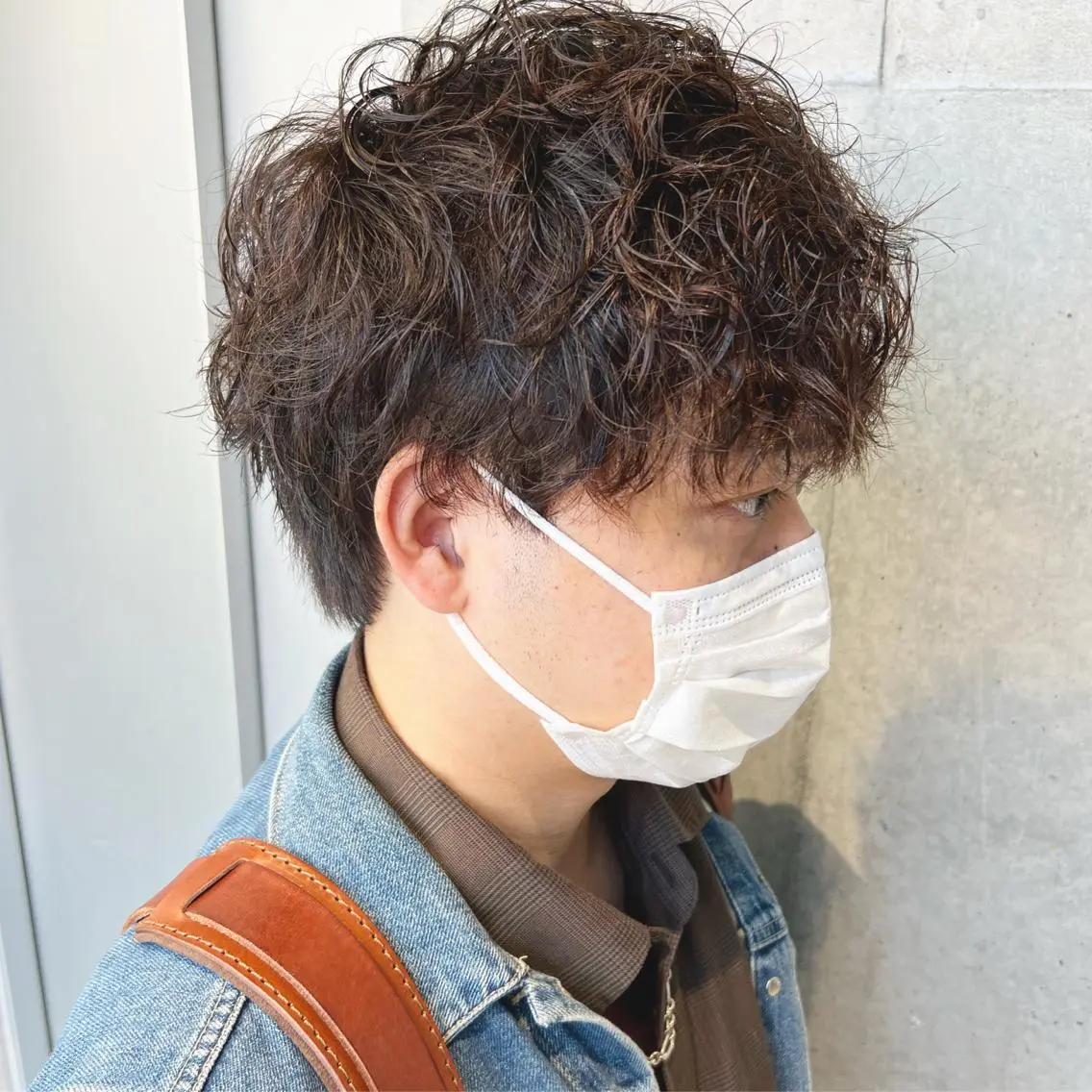 ショート カラー パーマ メンズ アイブロウ メンズパーマ ツイストスパイラルパーマ メンズアイブロウ スパイラルパーマ 丁寧なカウンセリング 🌿Chiemi🌿のヘアスタイル