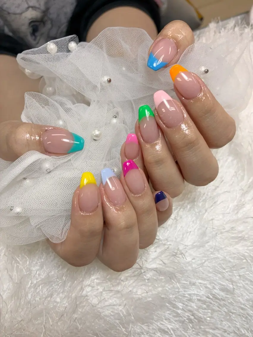 ネイル ハンドネイル 佐藤 依娜のネイルデザイン