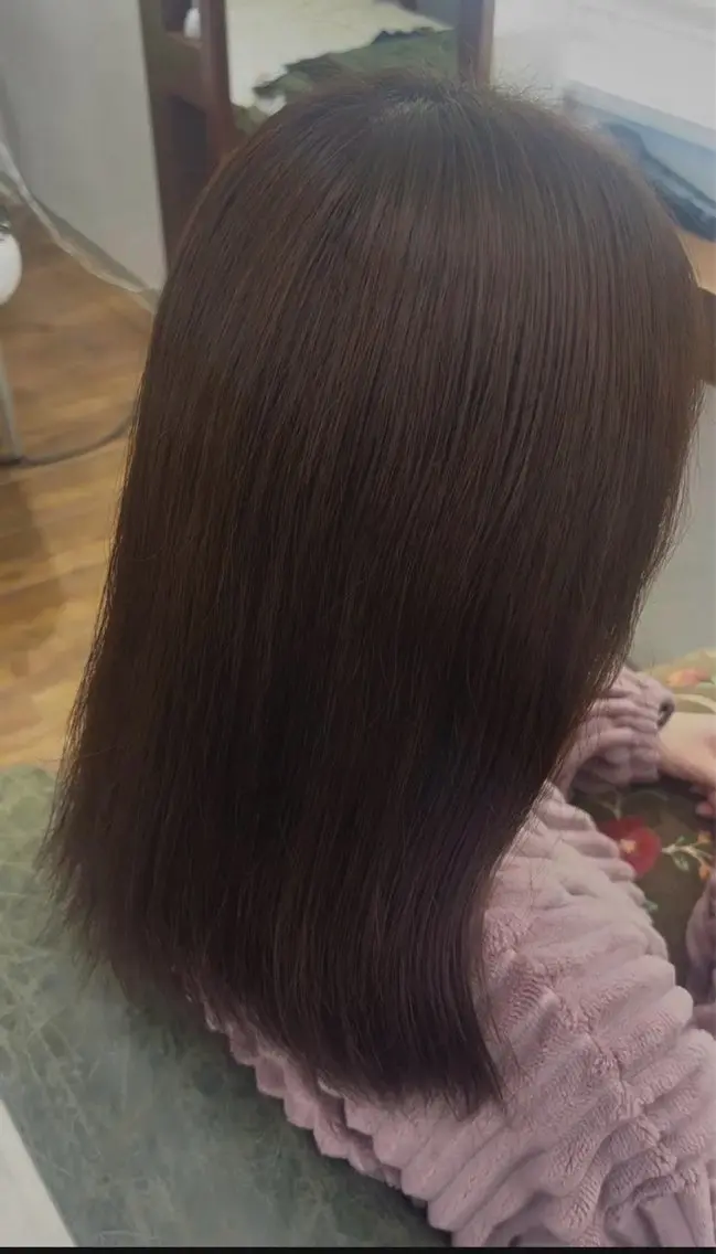 カラー ブラウンカラー バイオレットカラー バイオレットブラウン ヘアカラー 佐々木 彩芽のヘアスタイル