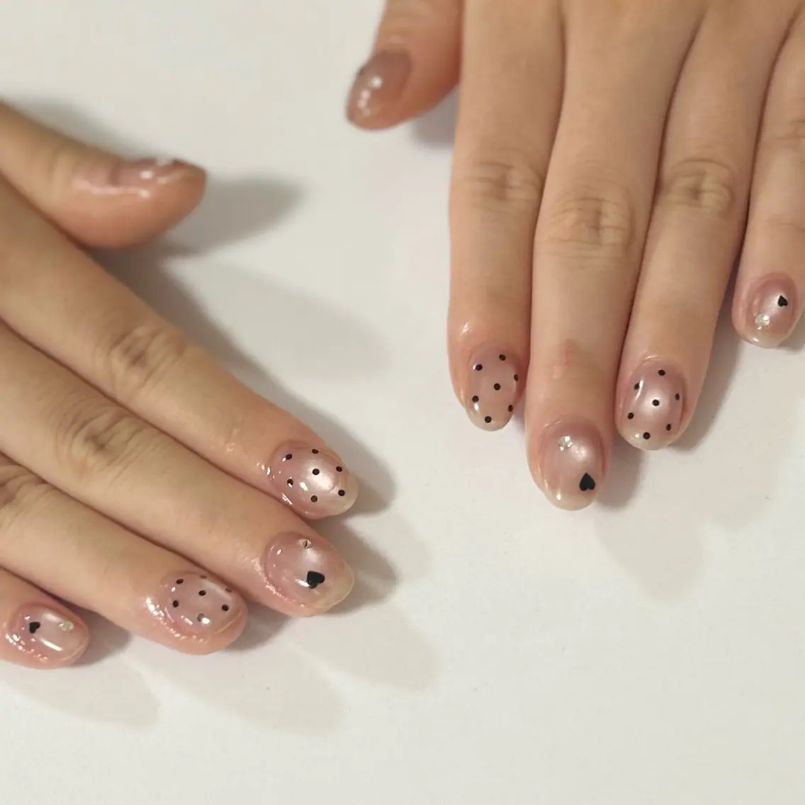 ネイル ドット ハート シンプルネイル ストーンネイル ワンホンネイル ハンドネイル MIZUKI Felice浦和東口のネイルデザイン