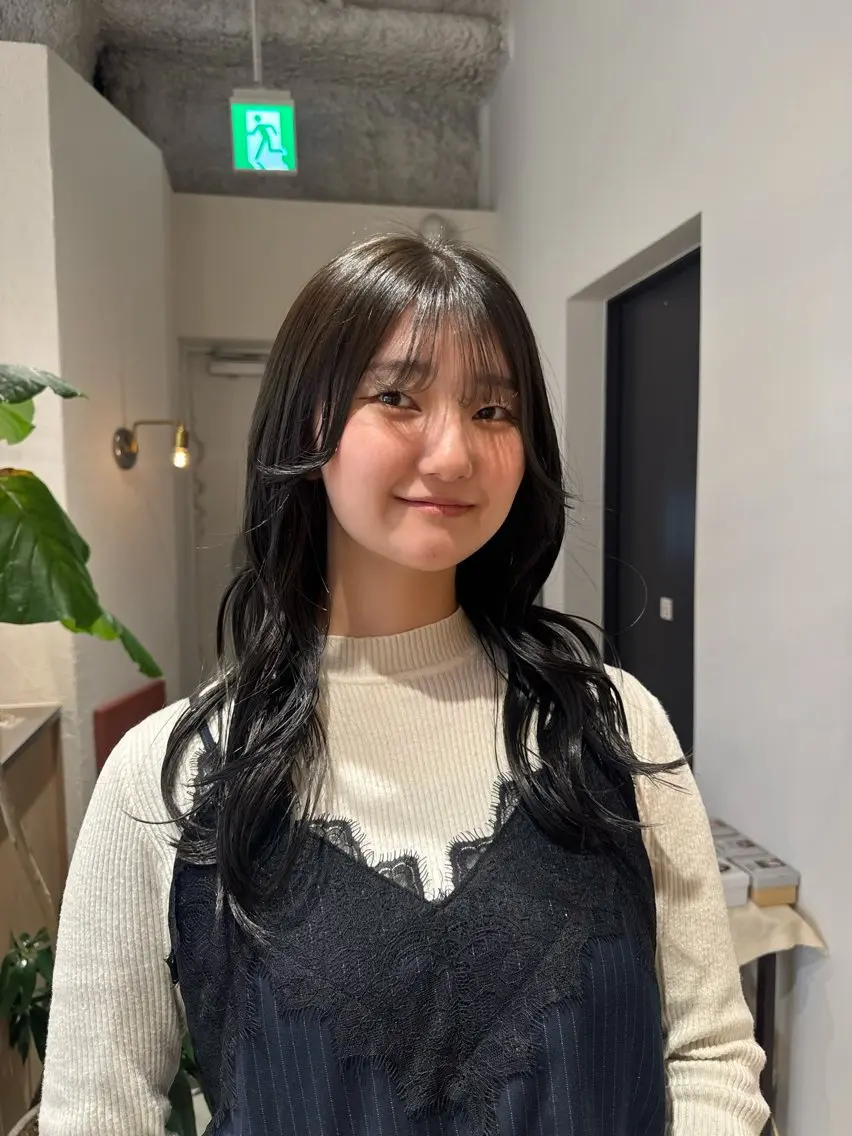 ロング カット ヘアカラー トリートメント 村田 茉優のヘアスタイル
