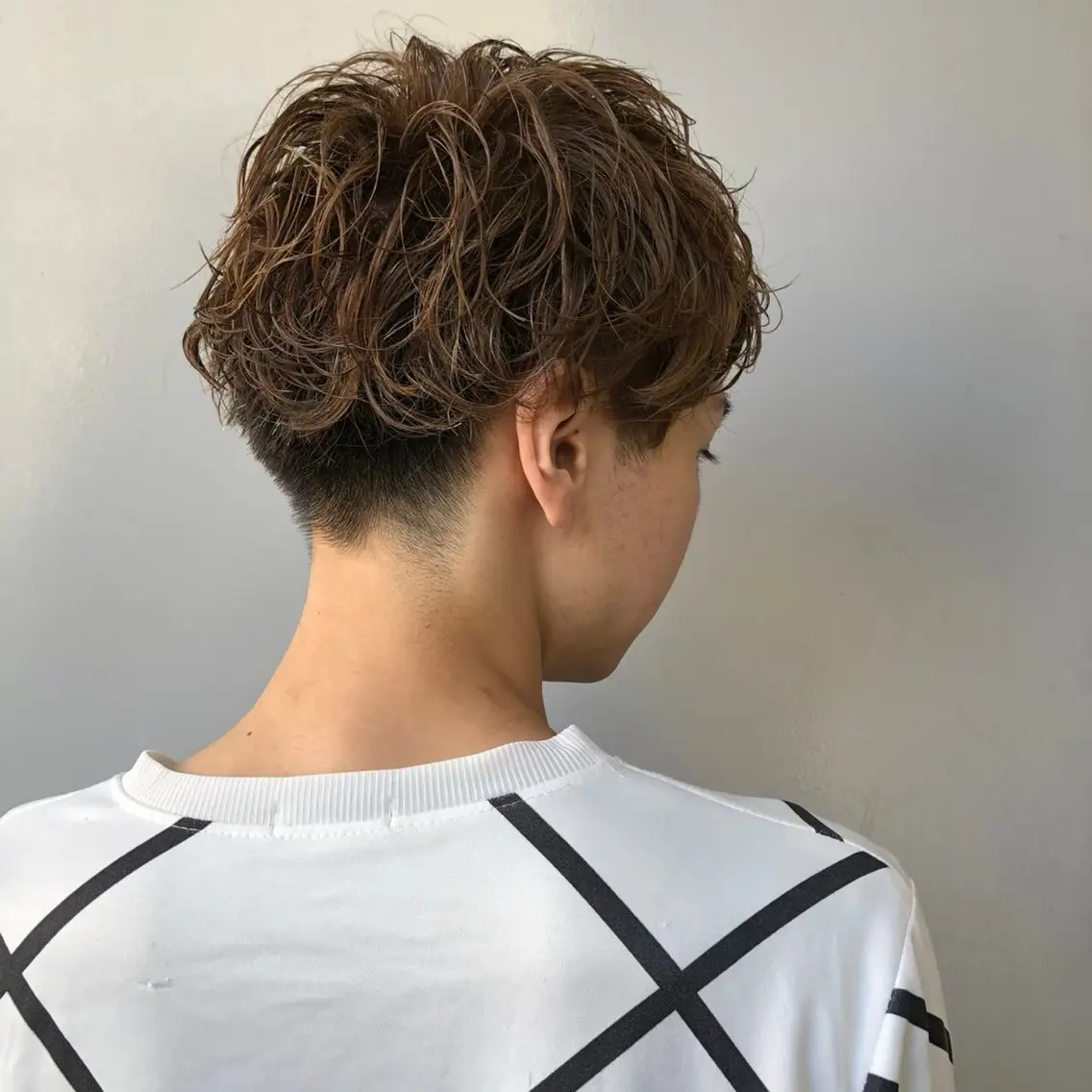 カラー メンズ ブラウンカラー SHOEI／艶カラー /レイヤーカットのヘアスタイル