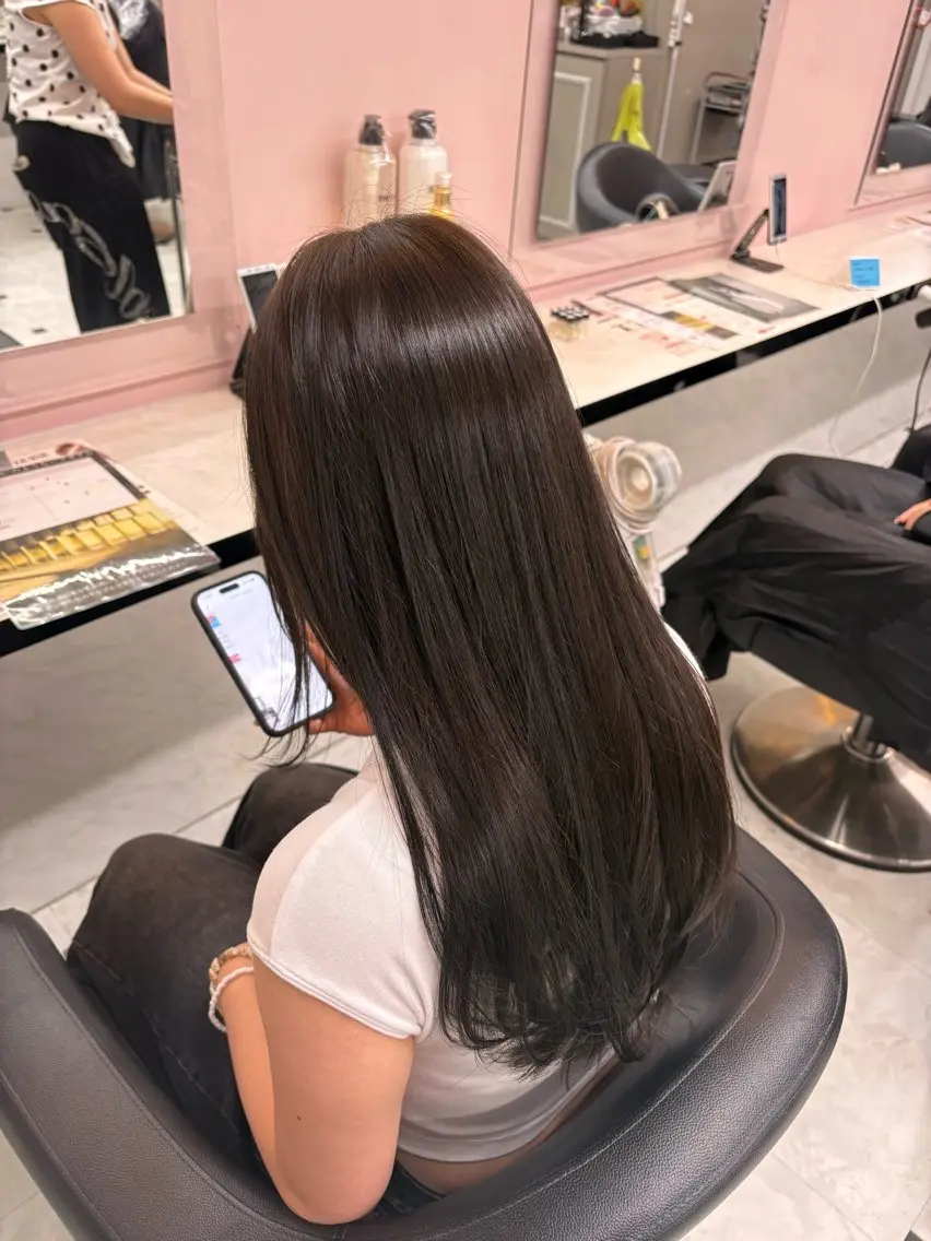 ロング カラー ヘアカラー トリートメント 透け感赤み消しカラー sego☁️のヘアスタイル