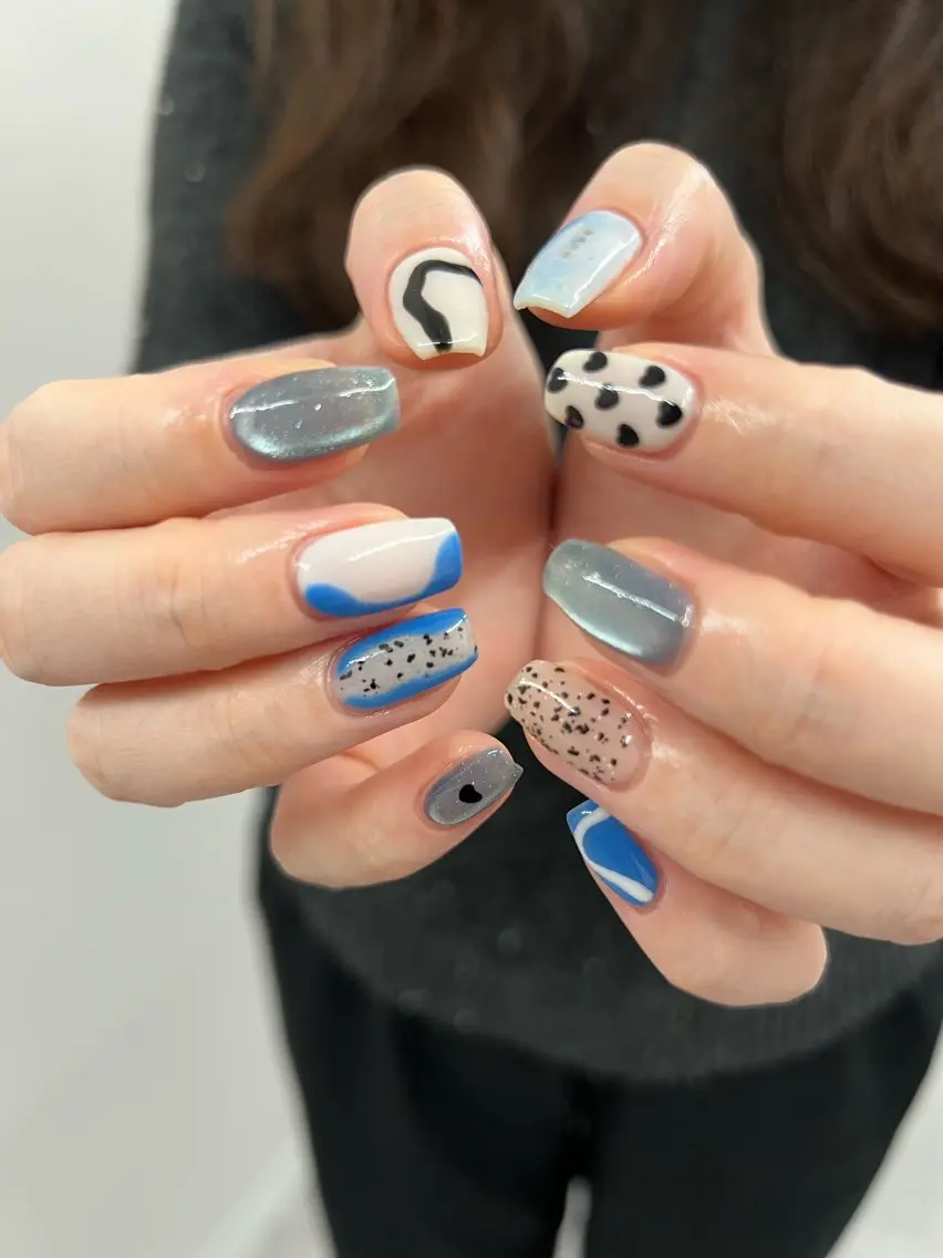 ネイル ブルー ジェルネイル マグネットネイル ニュアンスネイル パラジェル ハンドネイル ハンドケア Bana_ Nailのネイルデザイン