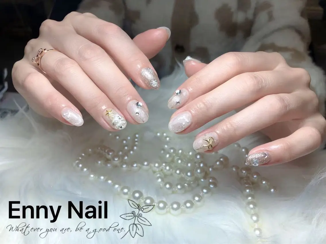 ネイル チークネイル フットネイル フレンチネイル ジェルネイル ガラスフレンチ Nailsalon Ennyのネイルデザイン