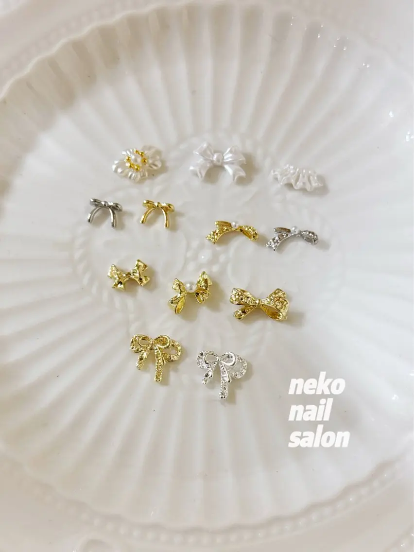 ネイル 成人式 ゴールド ハンドネイル neko nailのネイルデザイン