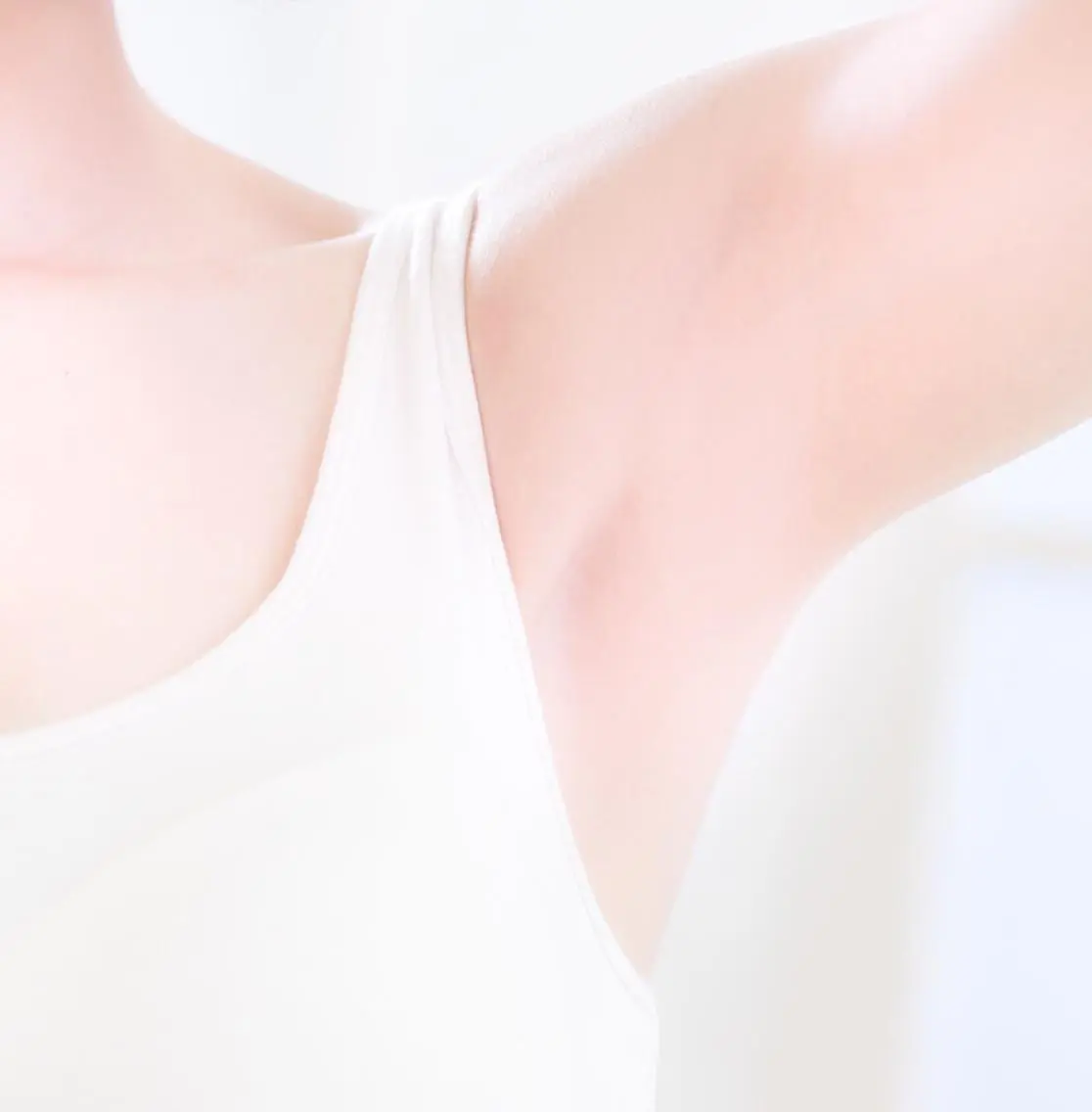 Sパーツ光脱毛【脇、もみあげ、うなじ、足の甲～指、手の甲～指、膝のお皿周辺、乳輪周り、おへそ周り、口周り、鼻下、あご】の写真