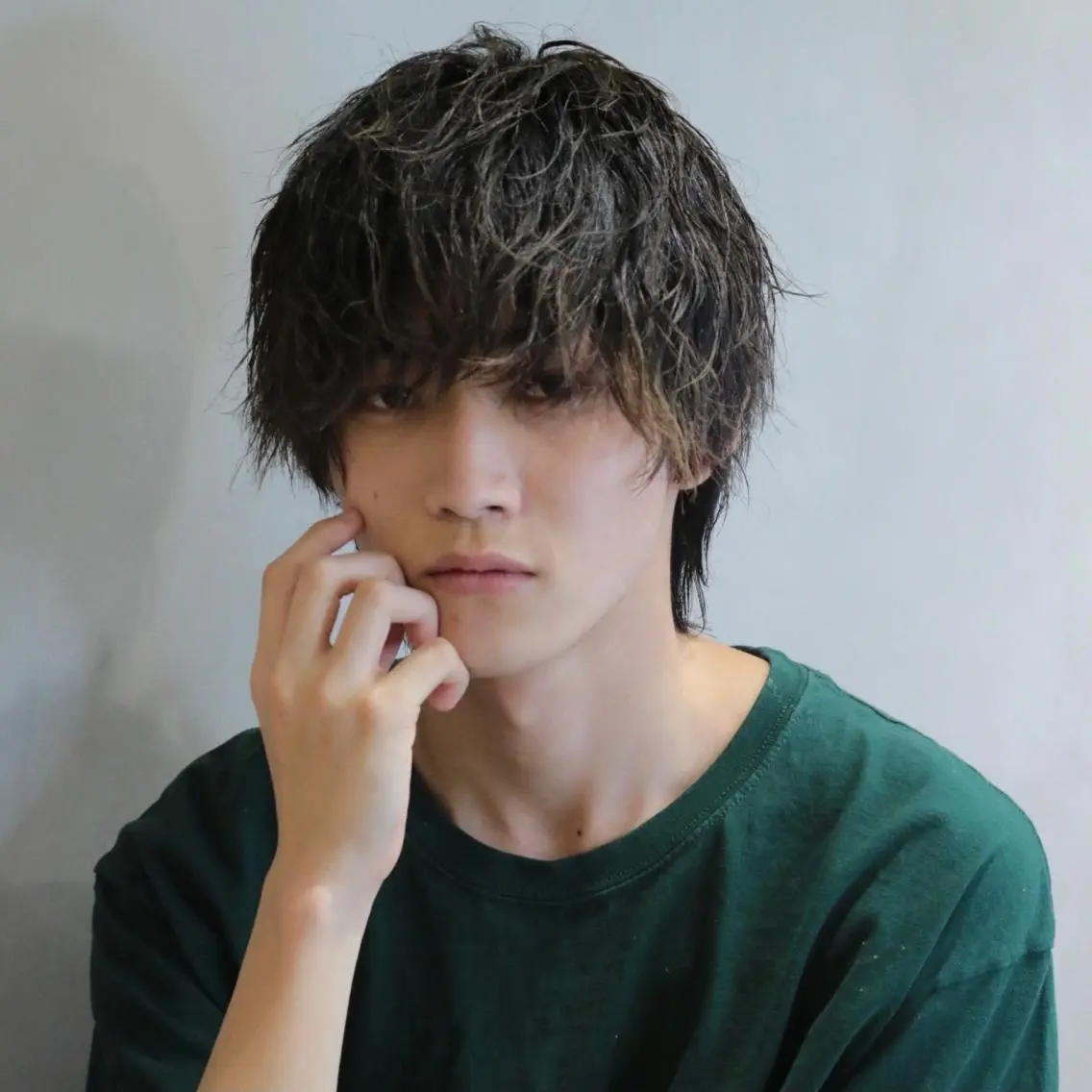 ミディアム パーマ メンズ 飯塚 想のヘアスタイル