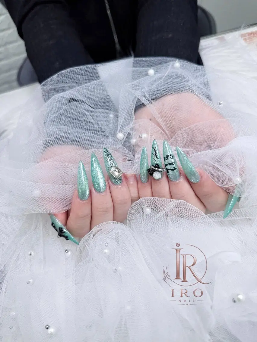 ネイル ハンドネイル IRO NAIL FUNABASHIのネイルデザイン