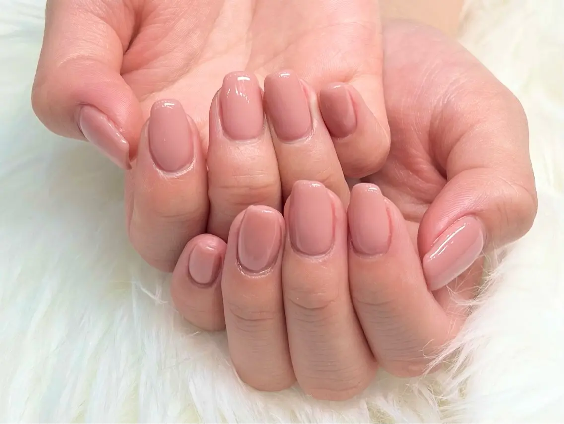 ネイル ワンカラーネイル シンプルネイル White deer 𓍲sugimotoのネイルデザイン