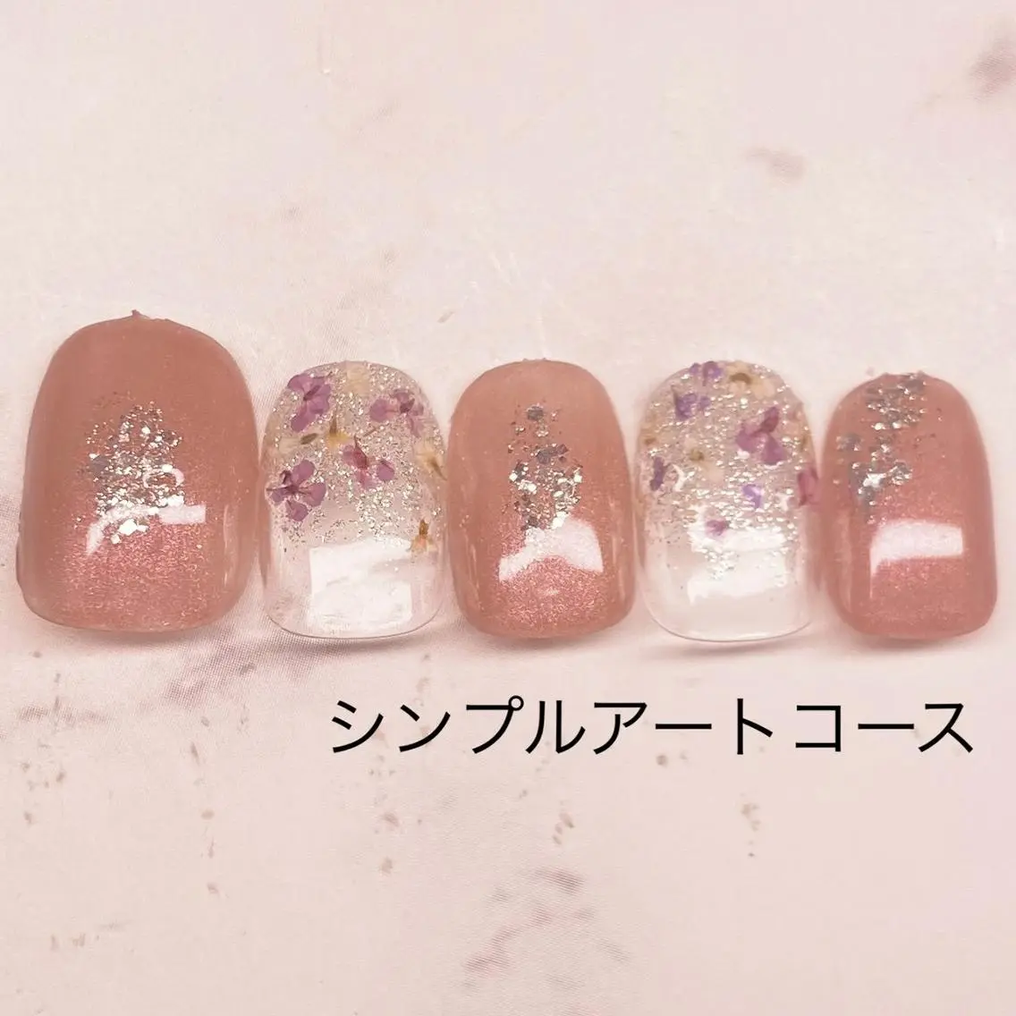 ミディアム ハンドネイル ネイルサロン Bliss（ブリス）のネイルデザイン