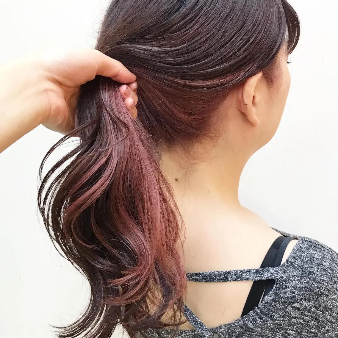 セミロング カラー navile momoのヘアスタイル