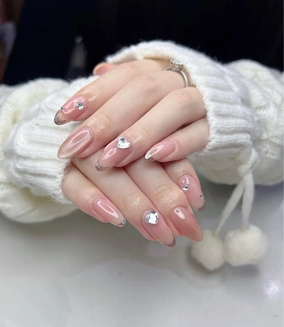 ネイル アートネイル チークネイル 氷ネイル・うるうるネイル 韓国ネイル マグネットネイル ハンドネイル NAILS168 新大久保店のネイルデザイン