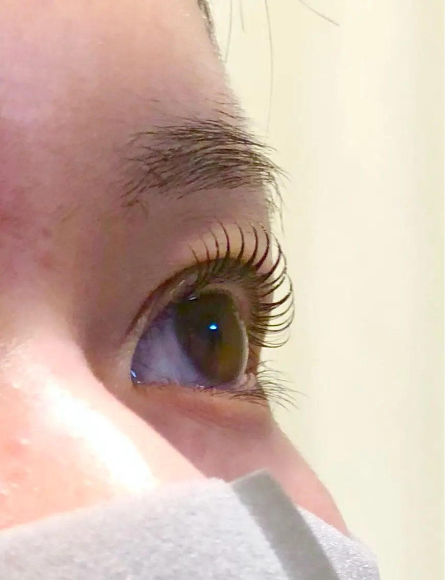 マツエク・マツパ ケラチンラッシュリフト eyelash b-worksのマツエク・マツパデザイン
