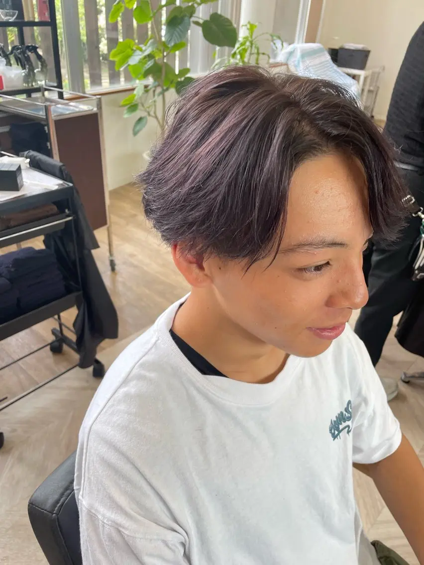 メンズ メンズブリーチ フェザーパーマ メンズパーマ 丸岡 成穂のヘアスタイル