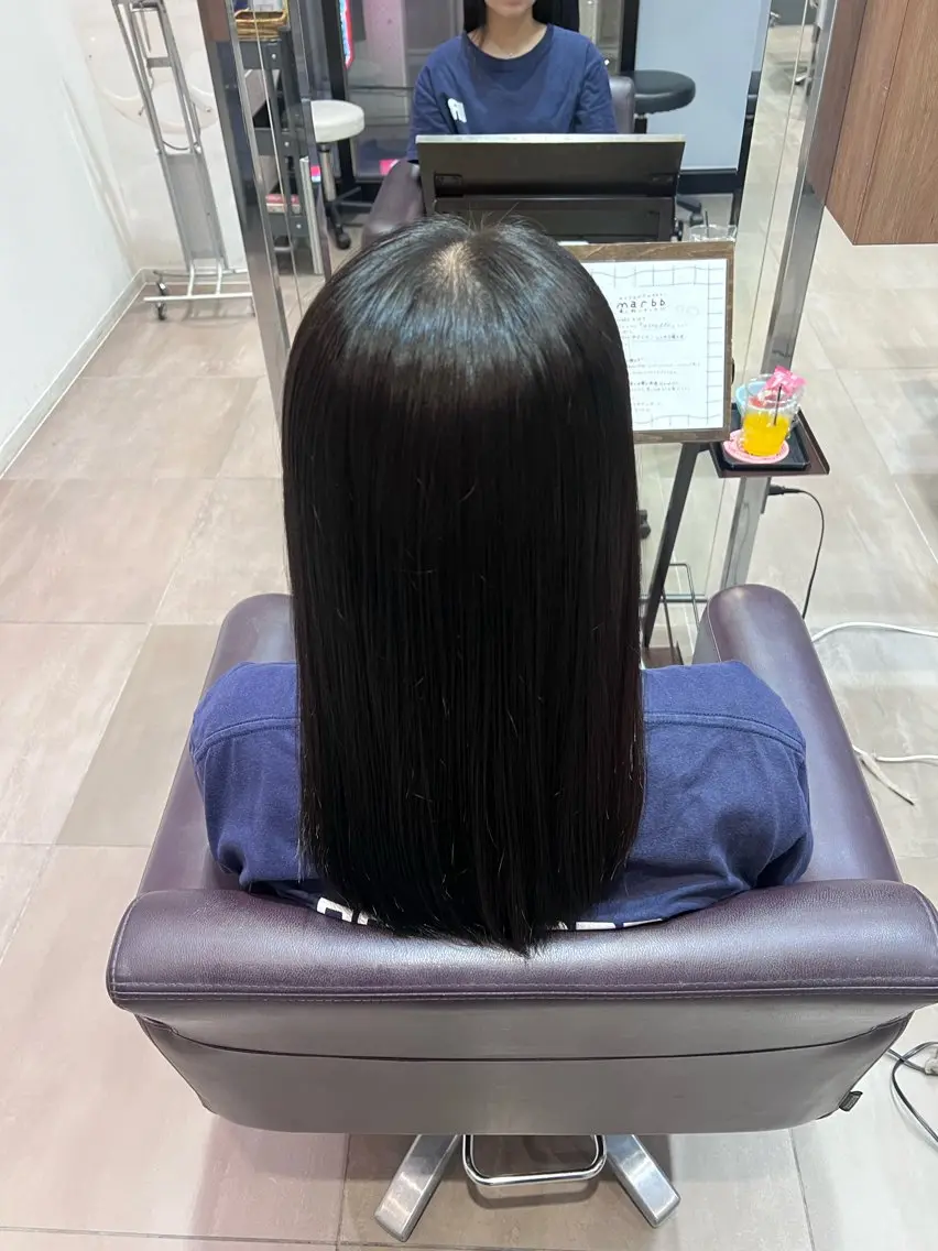 セミロング 碇本 莉子のヘアスタイル