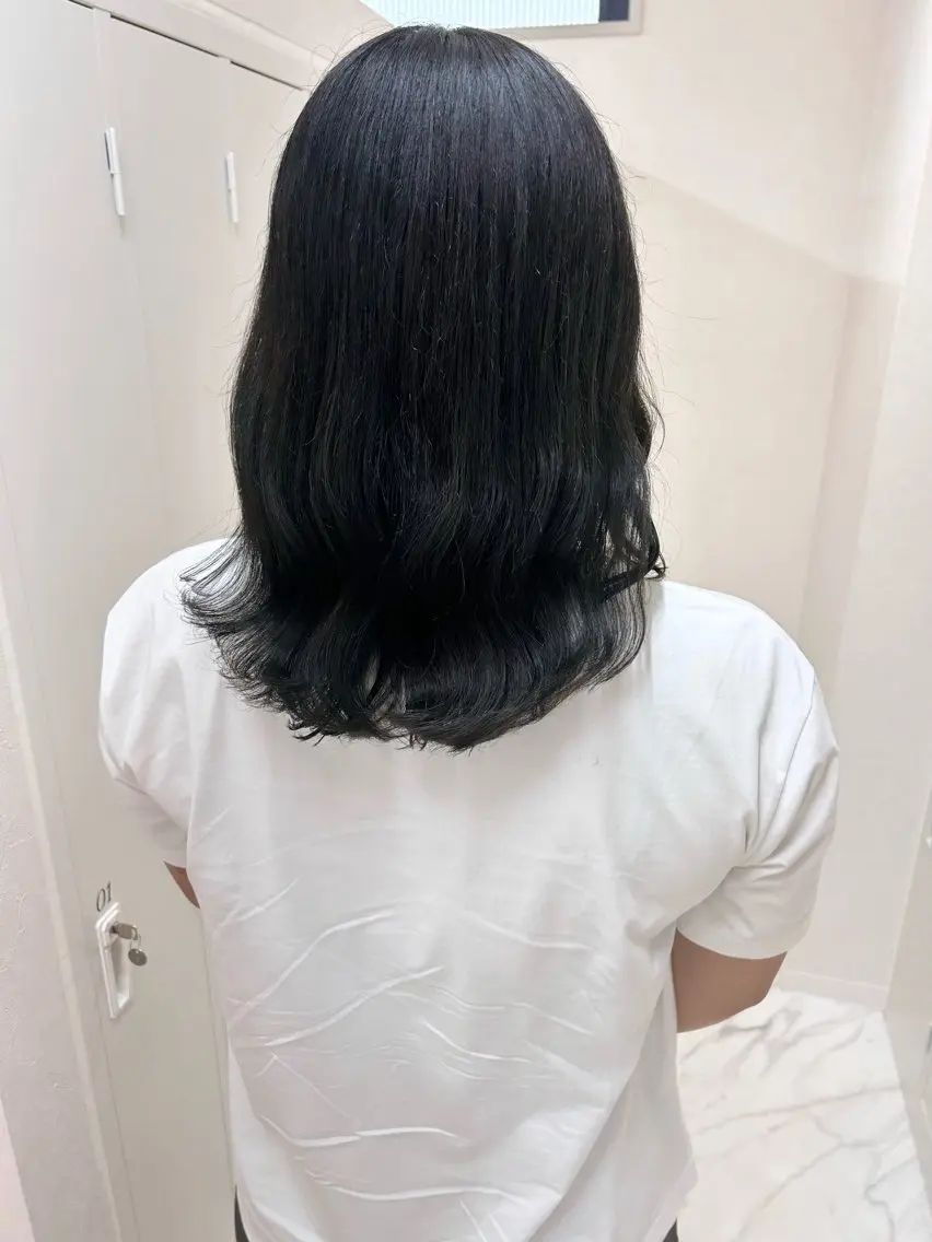セミロング カラー 黒髪 ブルーカラー ブルーブラック カット ヘアカラー トリートメント Saori / ボブ /顔周り/カラー🎀のヘアスタイル