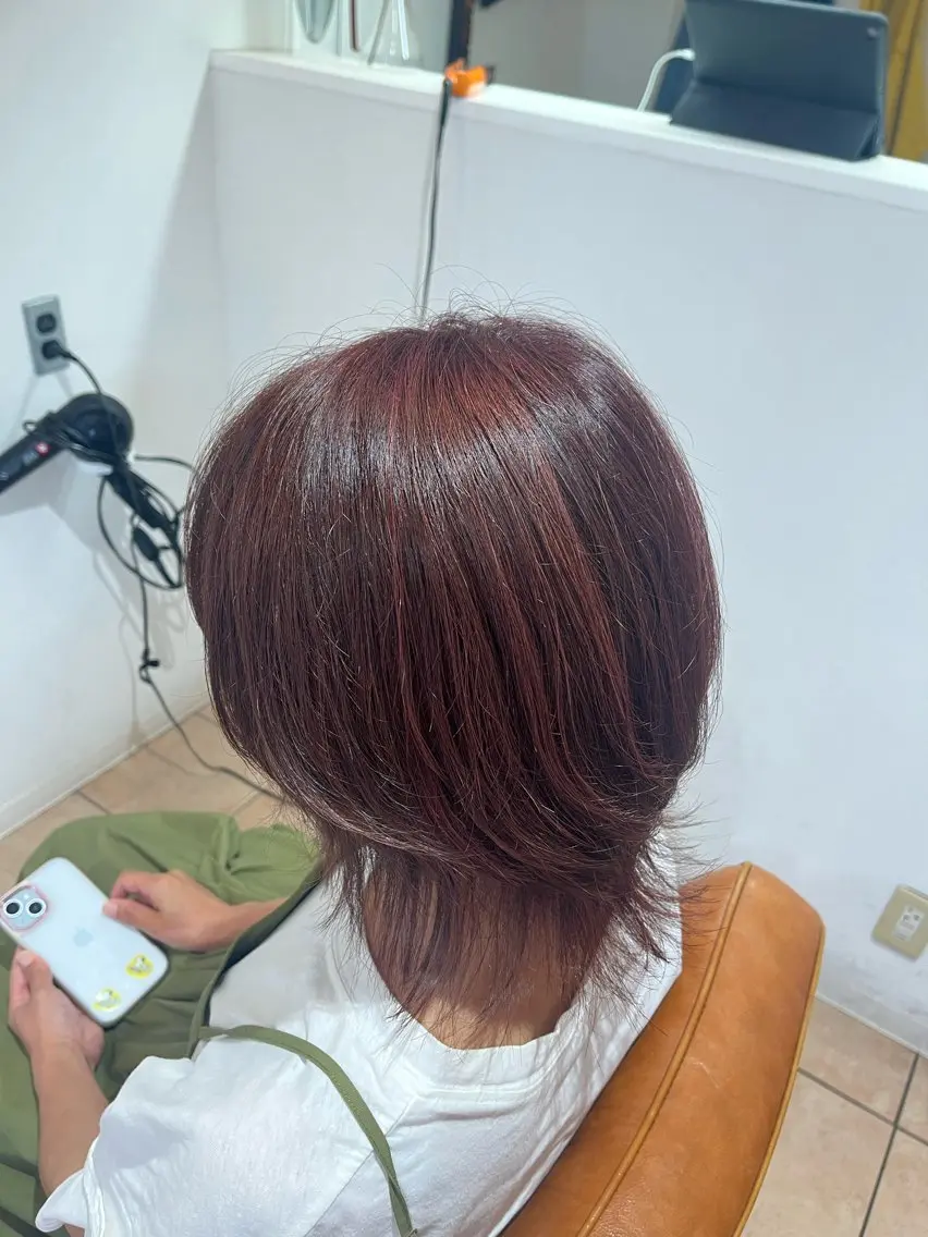 ショート ハイライト 伊藤 杏乃のヘアスタイル