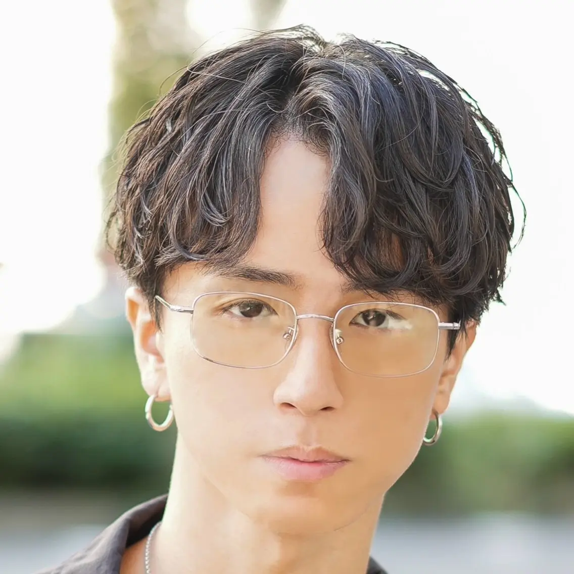 ショート パーマ メンズ センターパート メンズパーマ カット パーマ メンズ特化カットパー マカラー坂田柊のヘアスタイル