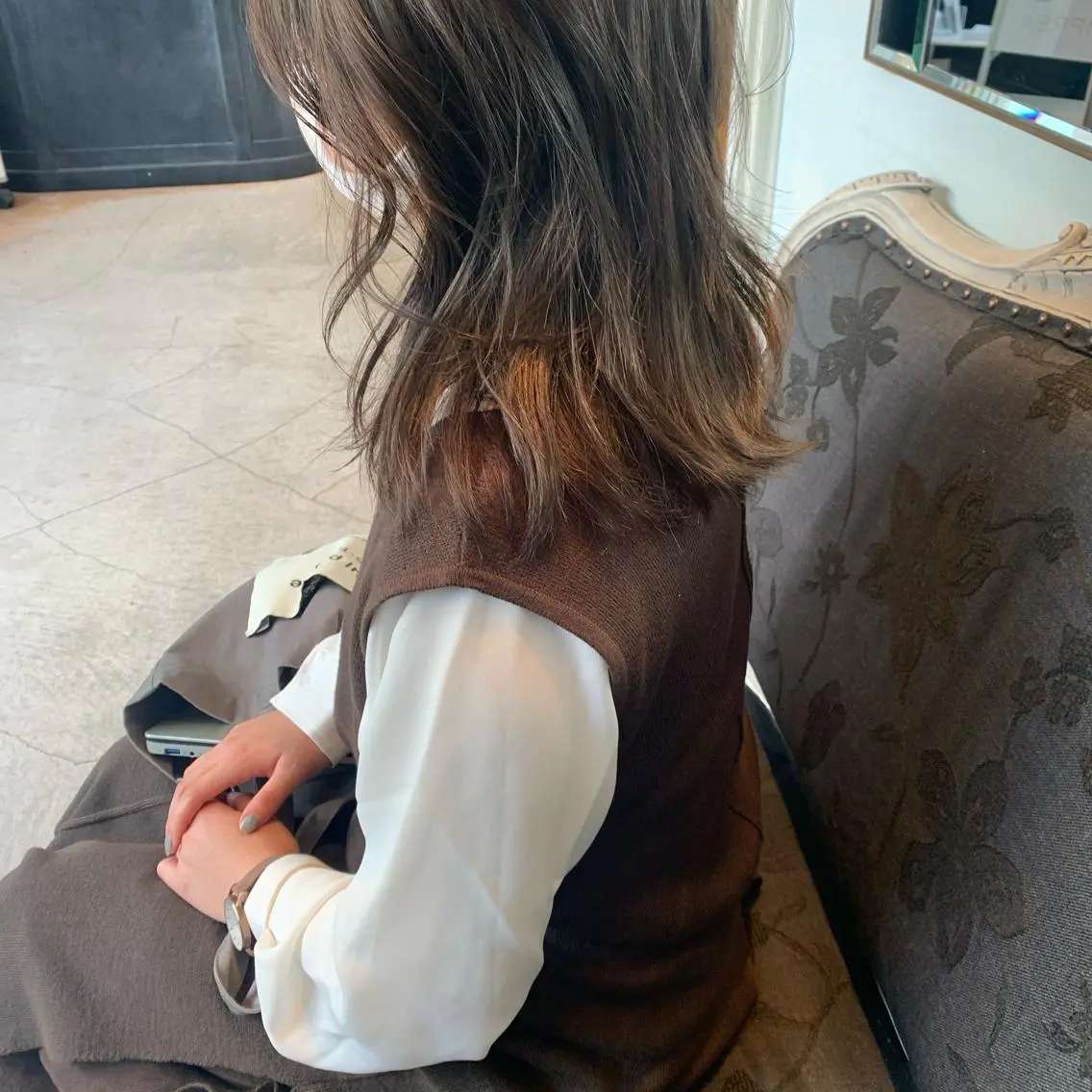 ロング カラー SAKINO ベージュカラーのヘアスタイル