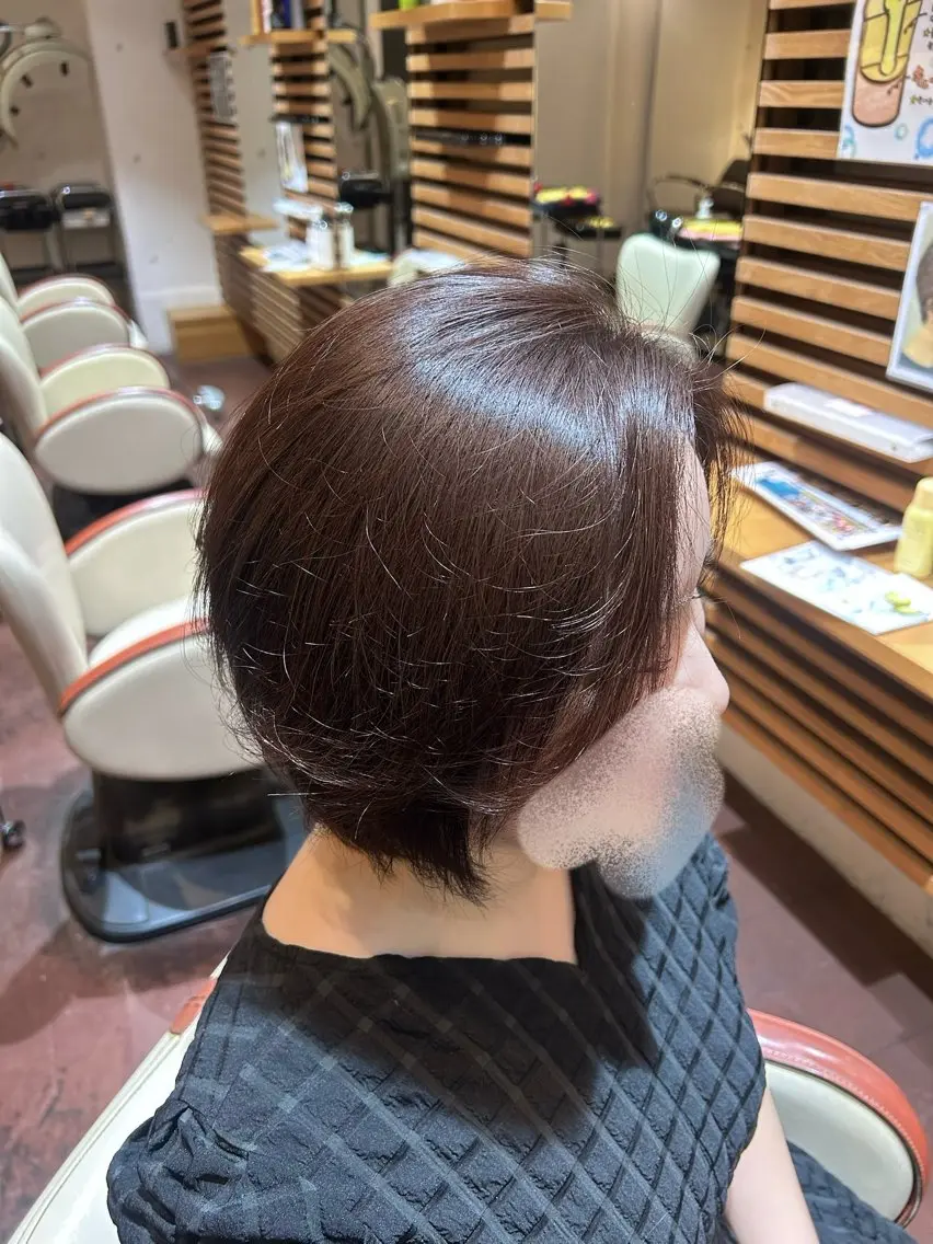 ショート 顔周りカット ヘアカラー 西尾 望叶のヘアスタイル