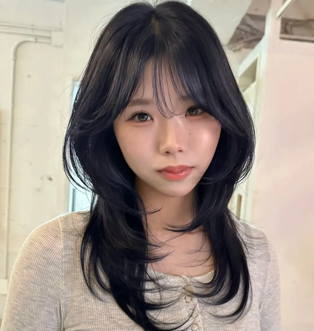 セミロング カット ヘアカラー トリートメント 🌹ハッシュカット、 レイヤー韓国ヘア🌹のヘアスタイル