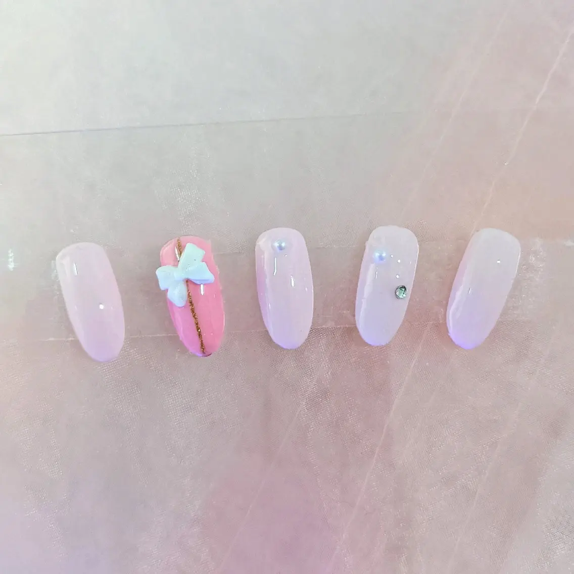 ネイル リボン etre -bynail-のネイルデザイン