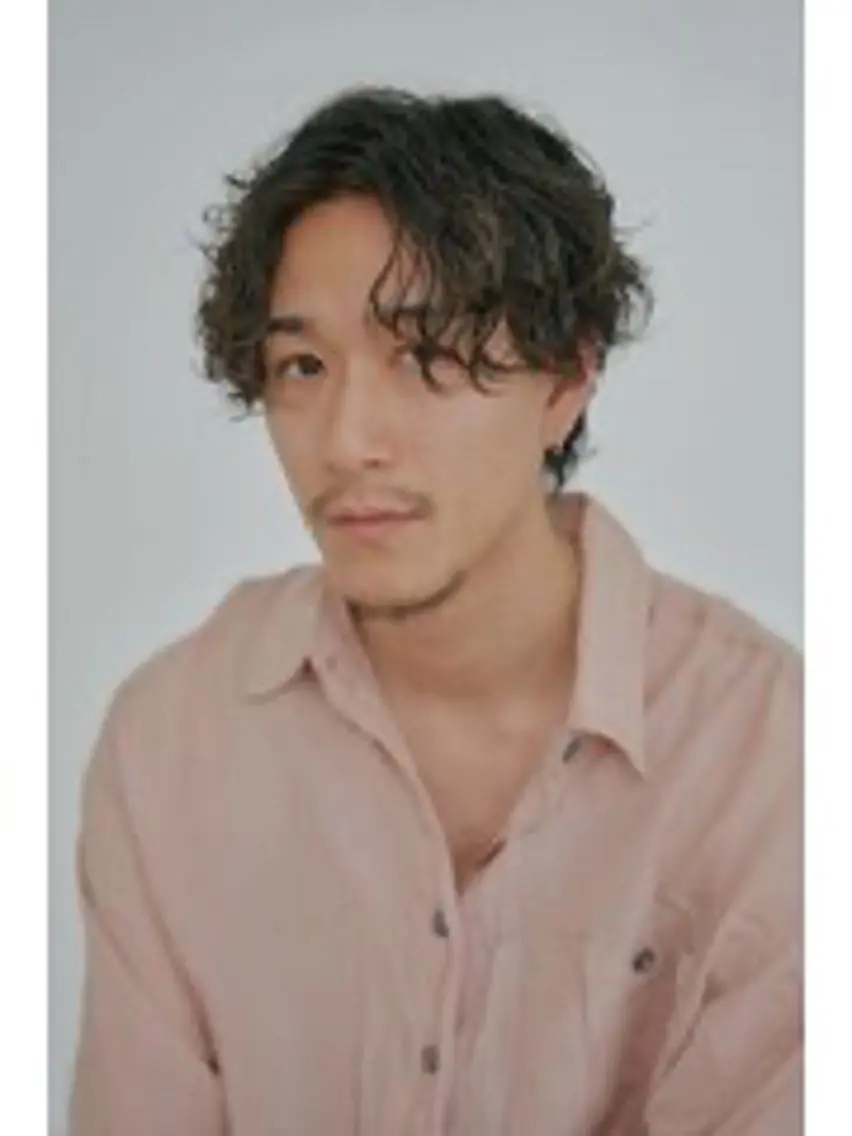 パーマ メンズ 野枝 憧太のヘアスタイル