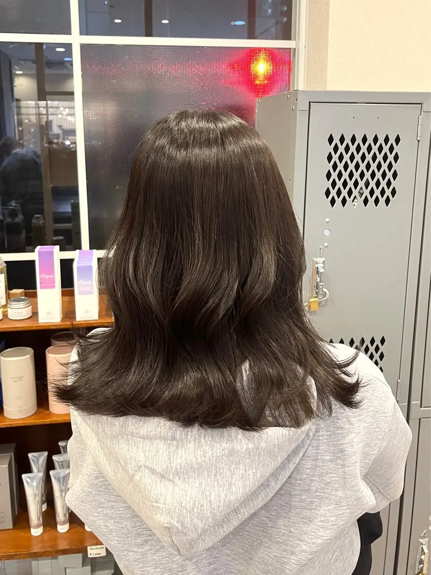 ミディアム カラー Mariko /リル川口のヘアスタイル