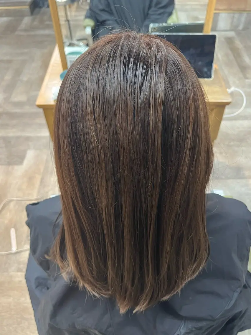 ミディアム カット ヘアカラー 縮毛矯正⚡️カラー いいじまのヘアスタイル