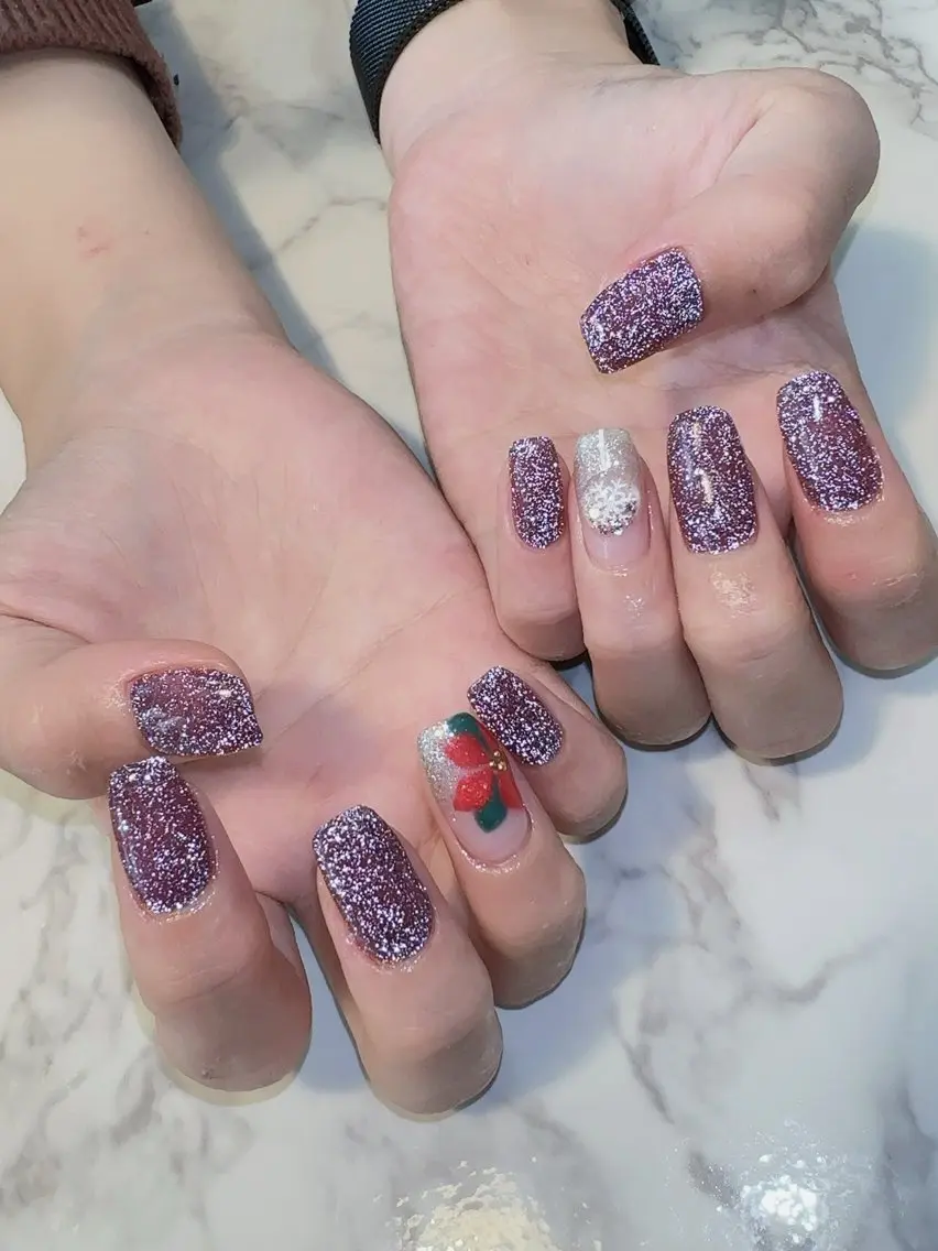 ネイル アートネイル フラッシュネイル 冬ネイル クリスマス atelier chic+のネイルデザイン