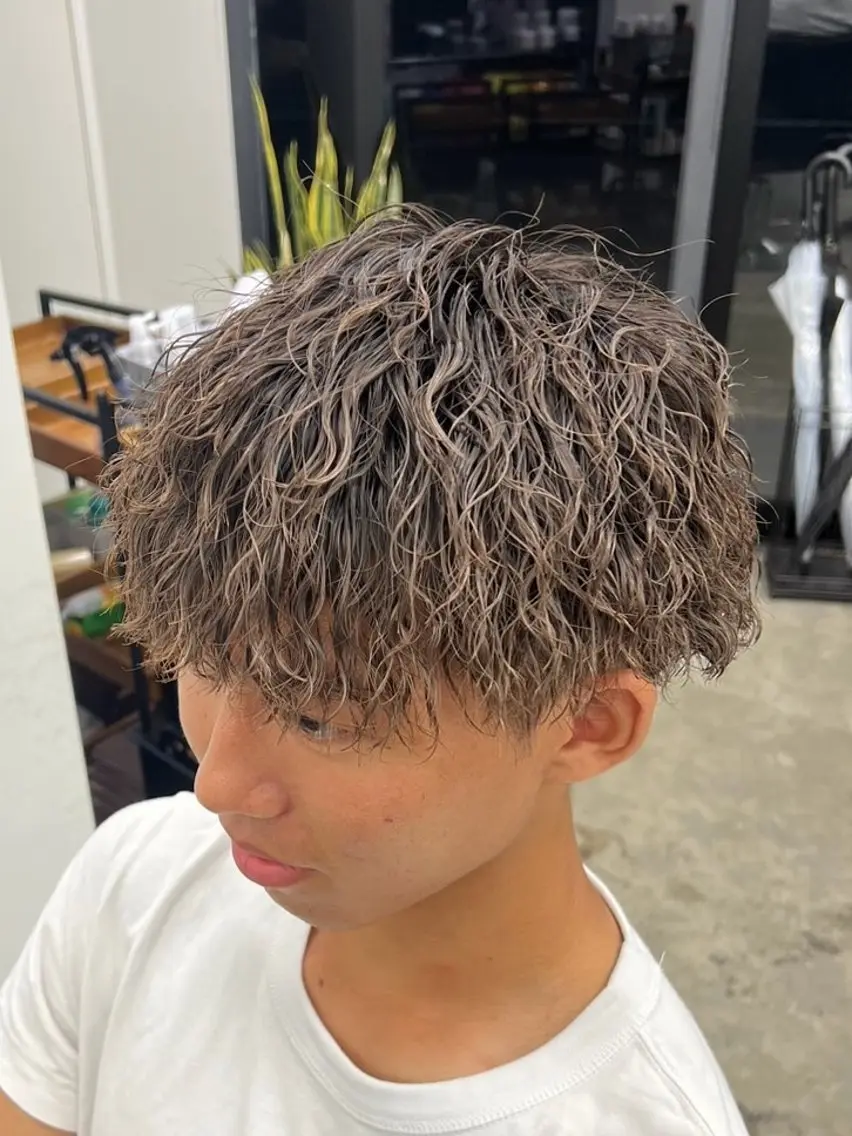ショート カラー パーマ メンズ メンズ特化🇰🇷 スズキシュンタのヘアスタイル