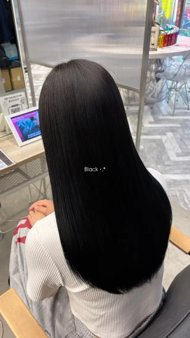 カラー あいか⟡.· 似合わせカラーのヘアスタイル