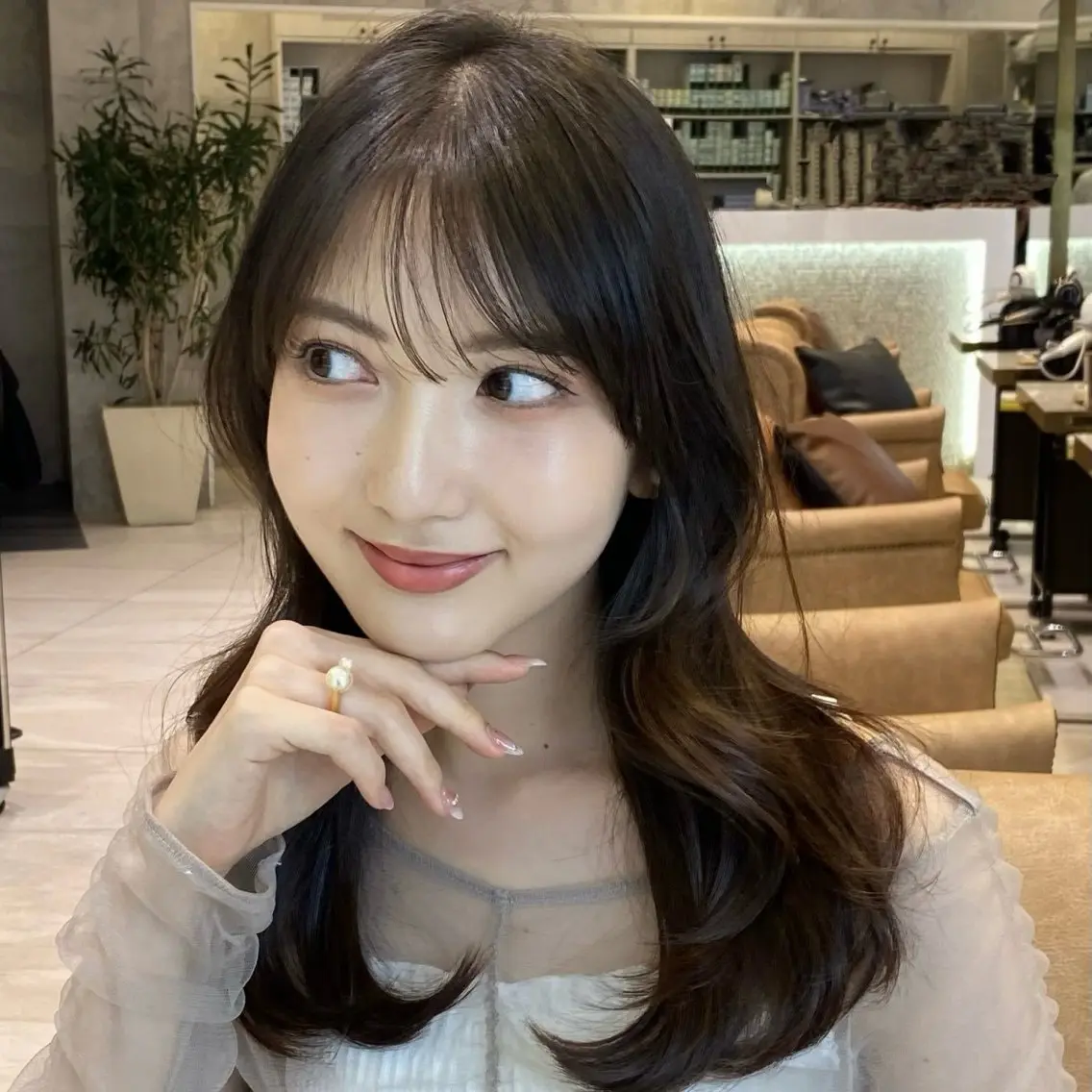 ミディアム 無料カット/レイヤー 特化／表参道🌟飯塚のヘアスタイル