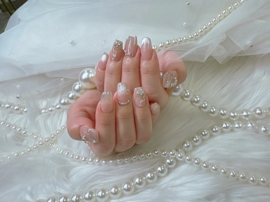 ネイル アートネイル べっ甲ネイル ボルドー ドット フットネイル Queeens nailのネイルデザイン