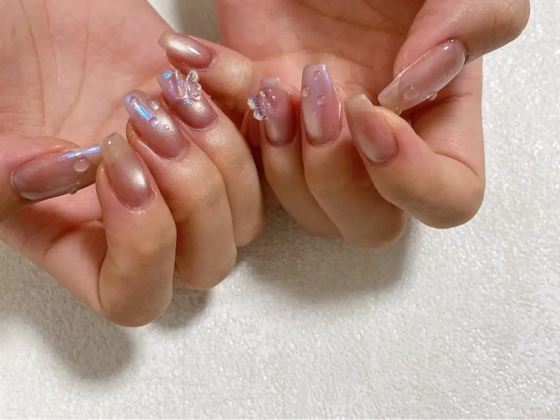ネイル オーロラネイル フットネイル フレンチネイル ジェルネイル マグネットネイル mogunail &blowのネイルデザイン
