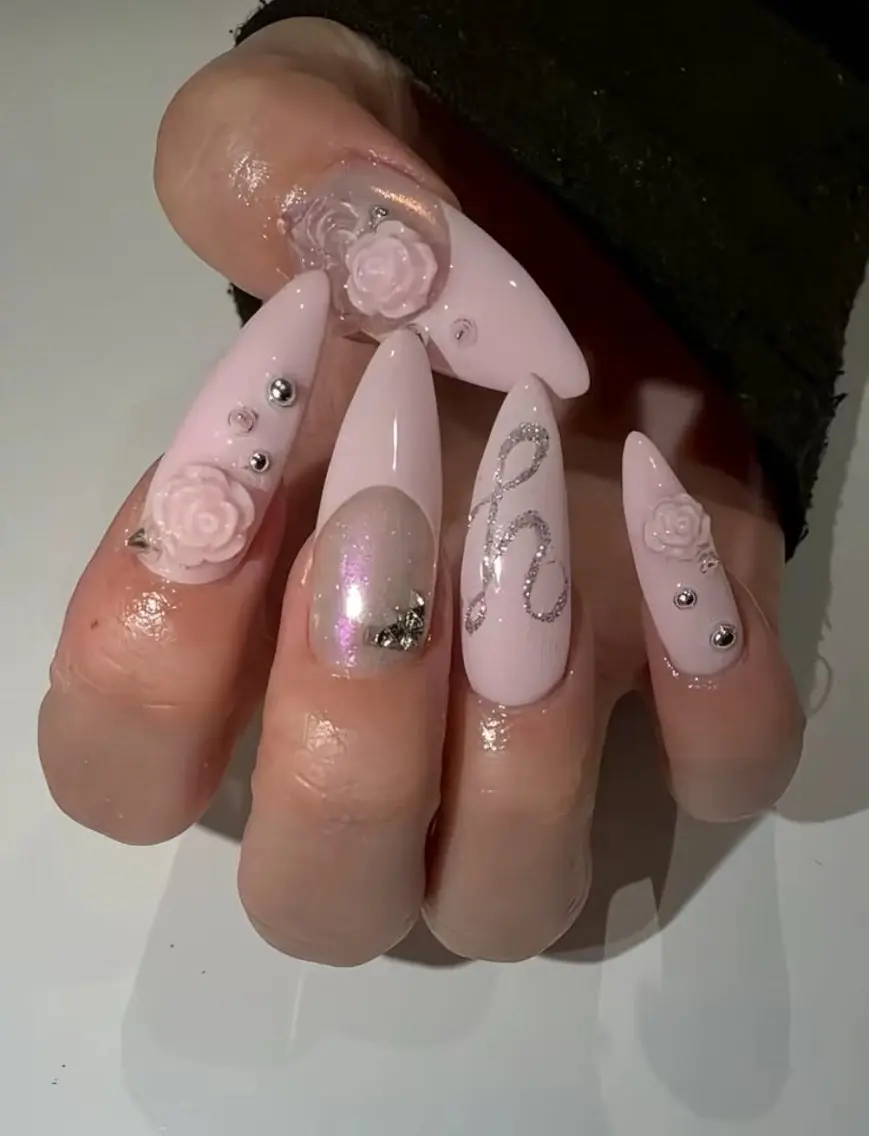 ネイル アートネイル フラワーネイル ジェルネイル キラキラネイル 韓国ネイル ハンドネイル Blingg NailStudioのネイルデザイン