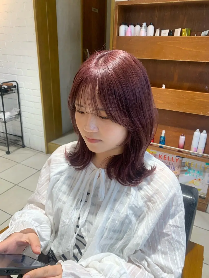 ミディアム カラー ベージュカラー ブリーチ ピンクカラー ピンクベージュ 澤田 しおりのヘアスタイル