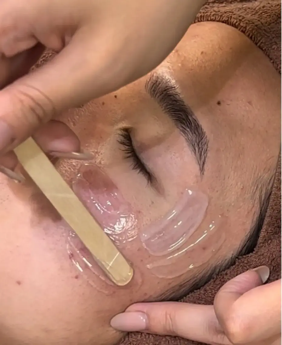 アイブロウ 眉毛ワックス脱毛 ME.REBO栄 Yutaの眉毛・アイブロウイメージ