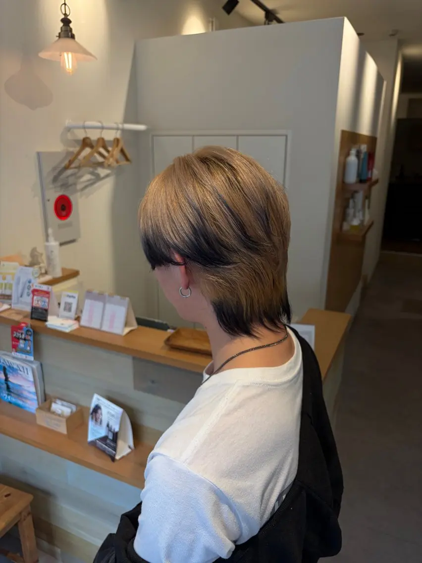 カラー メンズ カット ヘアカラー トリートメント 荒井 茉凜のヘアスタイル