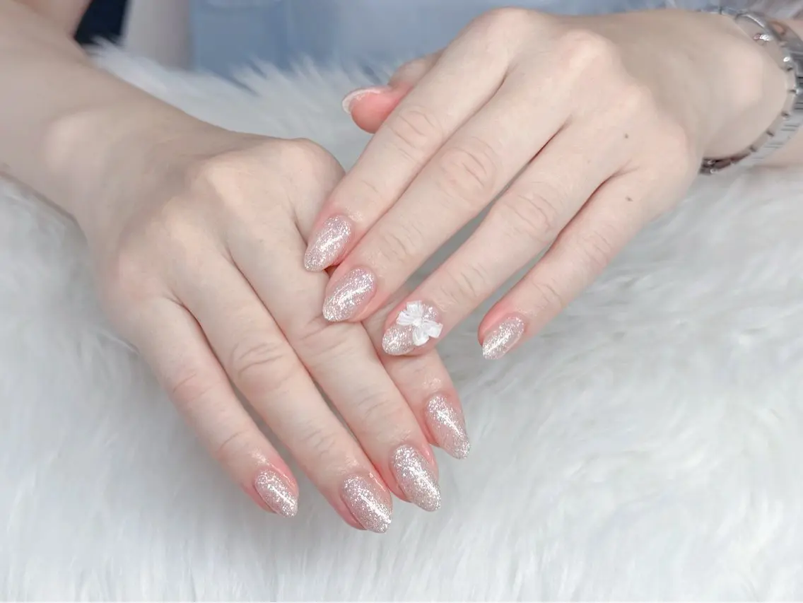 ショート 韓国風ヘア ハンドネイル GOHOUBI Nail 心斎橋店のネイルデザイン