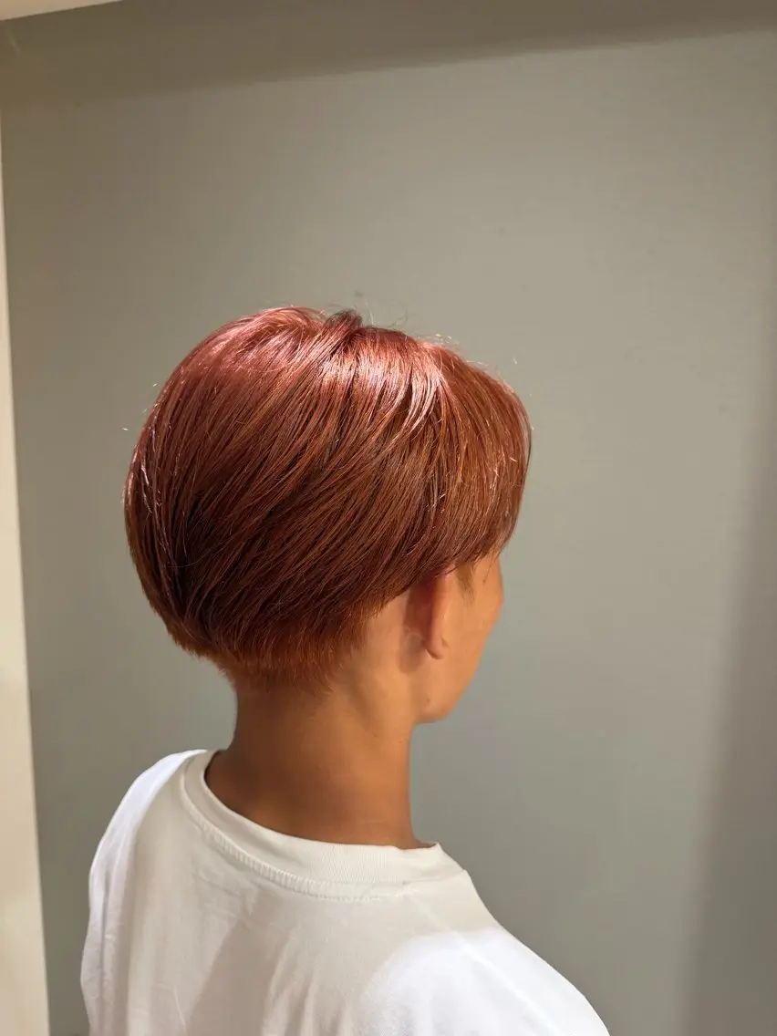 カラー メンズ ブラウンカラー ピンクカラー ヘアカラー 岡部 葵のヘアスタイル