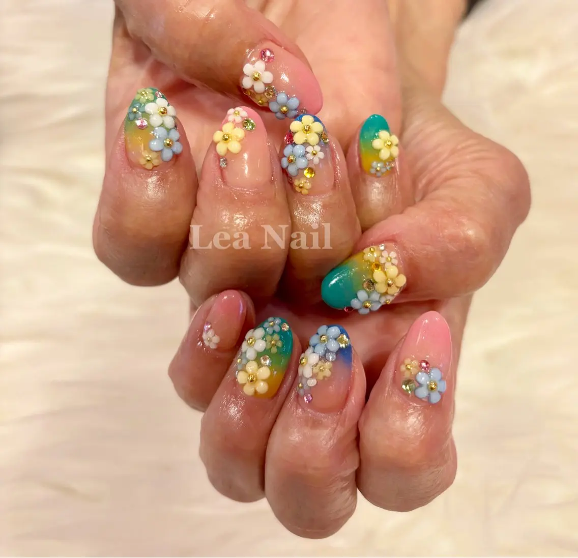 ネイル ハンドネイル Lea Nailのネイルデザイン