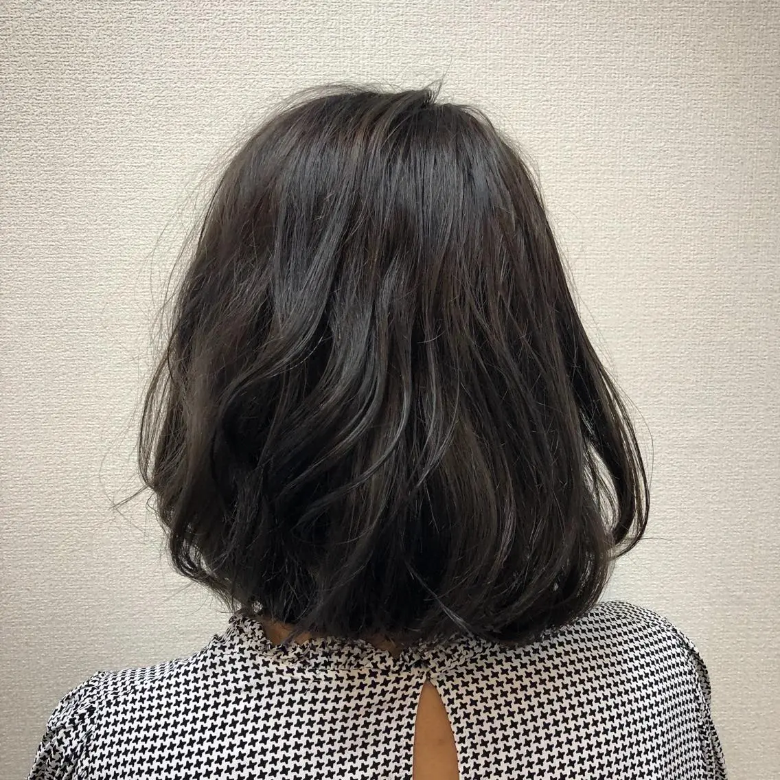 ミディアム カラー ヘアカラー トリートメント 吉森 満俊のヘアスタイル