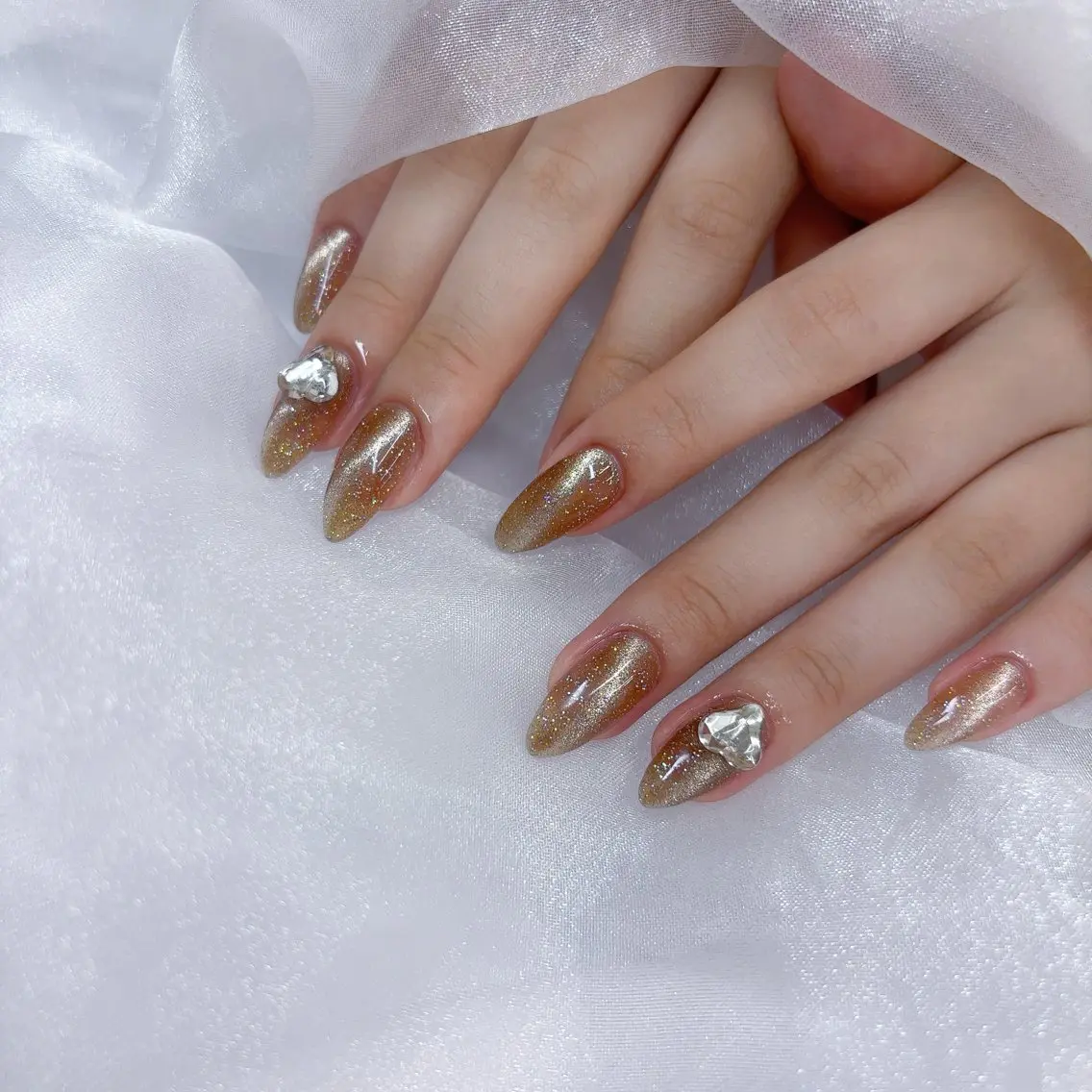 ネイル オーロラネイル フットネイル フレンチネイル ガラスフレンチ 氷ネイル・うるうるネイル ハンドネイル Lance nailのネイルデザイン