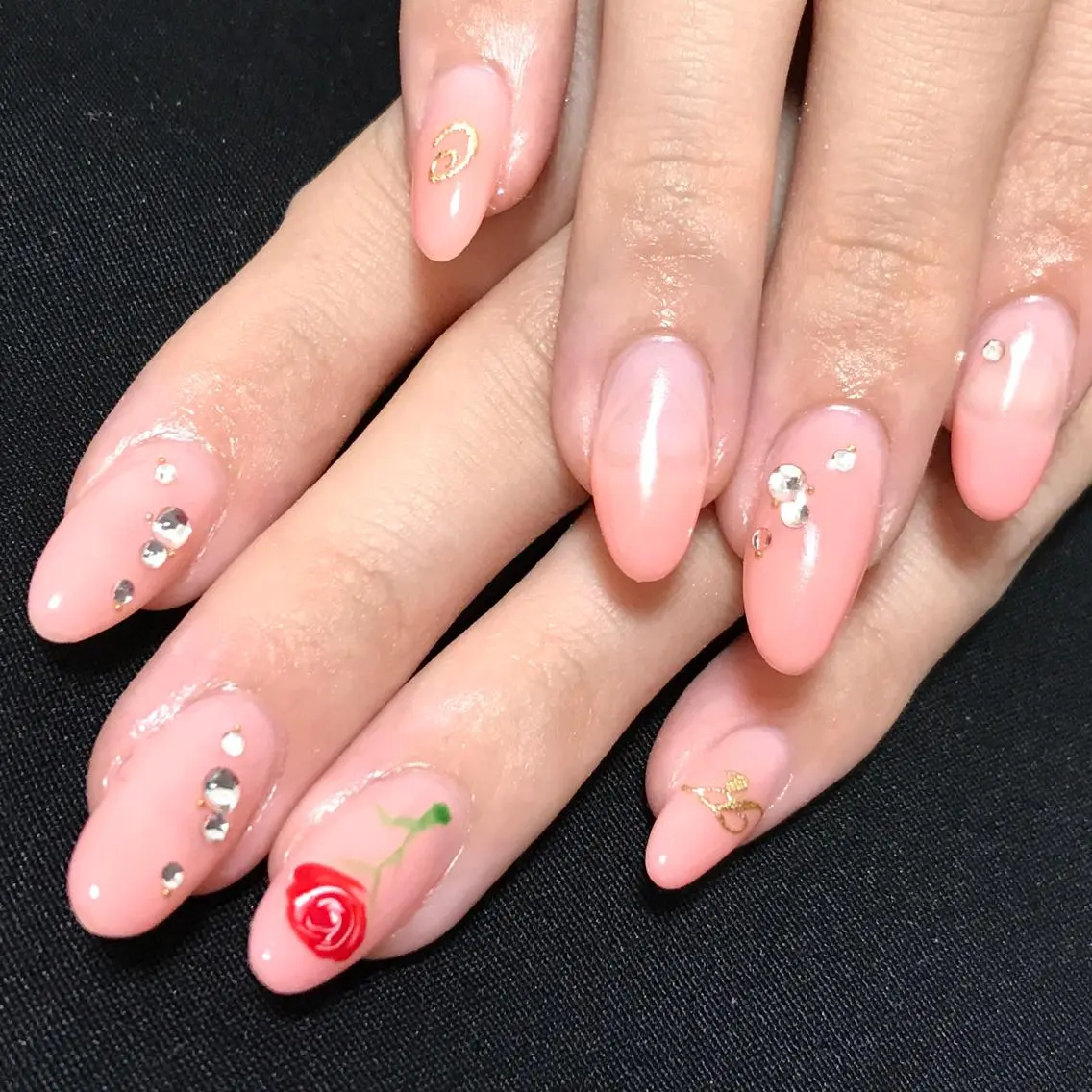 ネイル アートネイル 長さ出し ステラ marikominoのネイルデザイン