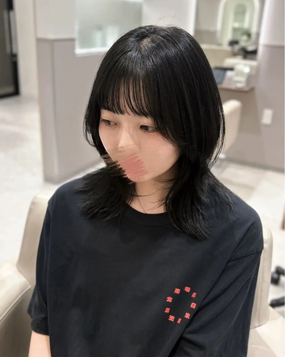 ミディアム カラー 黒髪 ブルーカラー ブルーブラック レイヤーカット 小顔カット カット ヘアカラー トリートメント Zina.金上美玲 ✲Layer✲南船橋のヘアスタイル