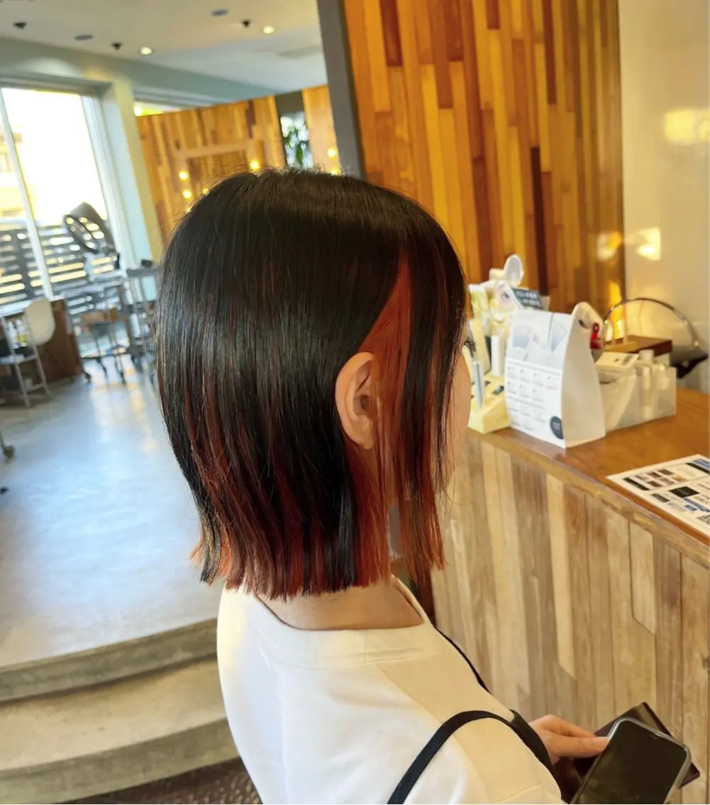 ミディアム カット ヘアカラー TAKAHASHI REIKAのヘアスタイル