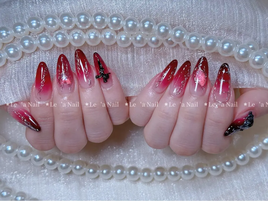ネイル チークネイル フラッシュネイル フットネイル フレンチネイル ジェルネイル ハンドネイル ハンドケア Luxe Nail Salonのネイルデザイン