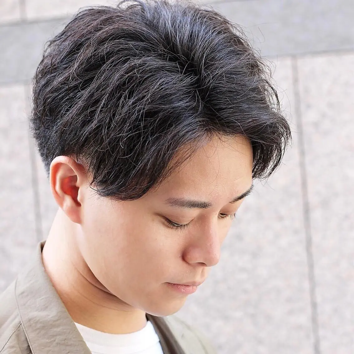 メンズ アップバング センターパート 佐藤 純のヘアスタイル